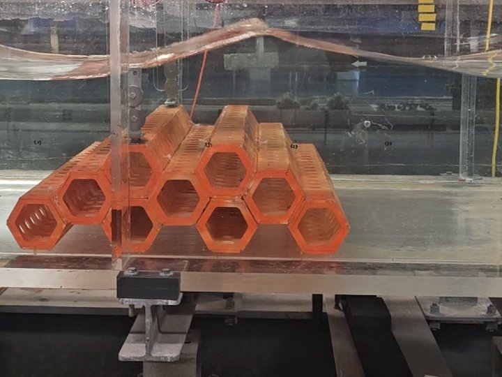 Nine-unit two-peak SEAHIVE model under a wave